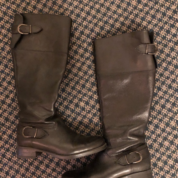 Aldo leather upper knee high boots with size zipper. Size 6. - Picture 1 of 6